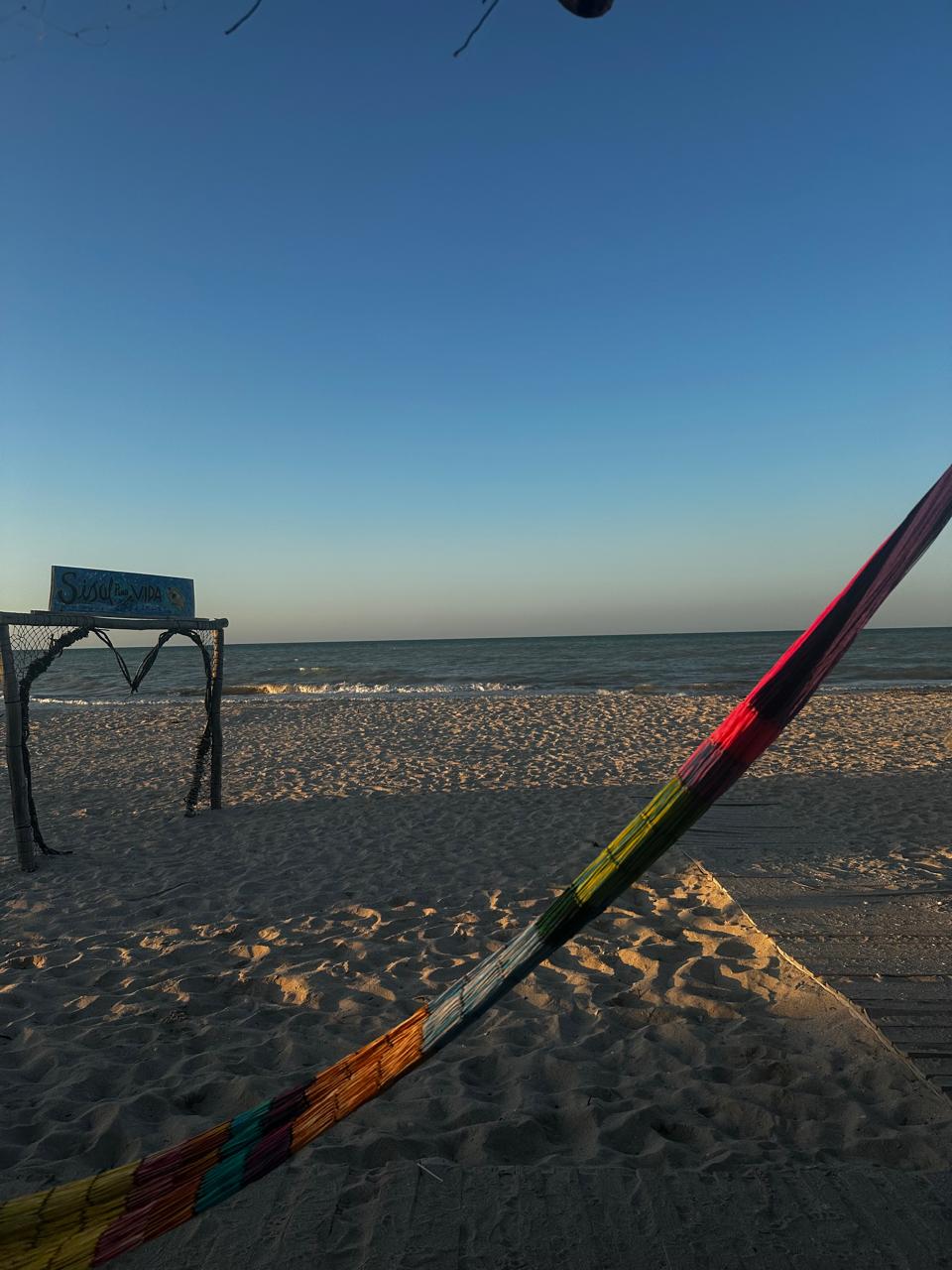 Amanecer en Sisal Pueblo Mágico, Yucatán
